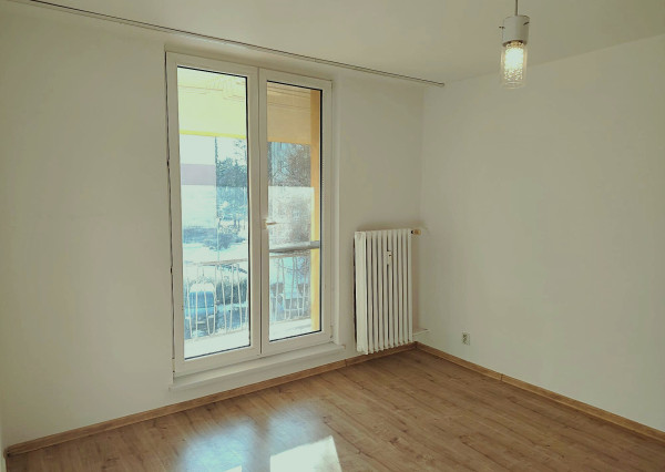 REZERVOVANÝ, predaj, 3 izbový byt s logiou,, Poprad-Západ