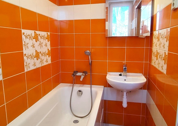 REZERVOVANÝ, predaj, 3 izbový byt s logiou,, Poprad-Západ