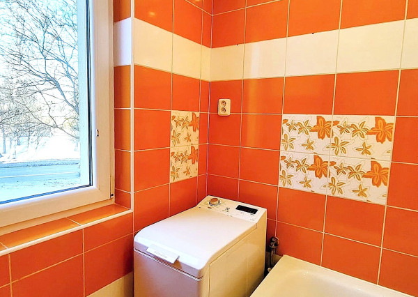 REZERVOVANÝ, predaj, 3 izbový byt s logiou,, Poprad-Západ