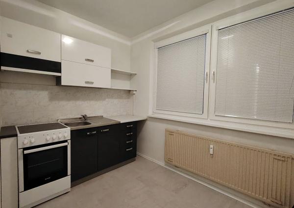 2 izbový byt s balkónom na predaj, Poprad- Juh III.