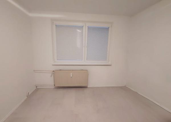 2 izbový byt s balkónom na predaj, Poprad- Juh III.