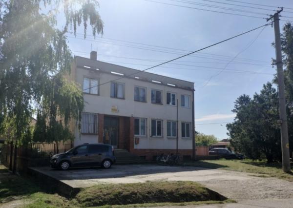 Na predaj polyfunkčná budova Bučany - okr.Trnava