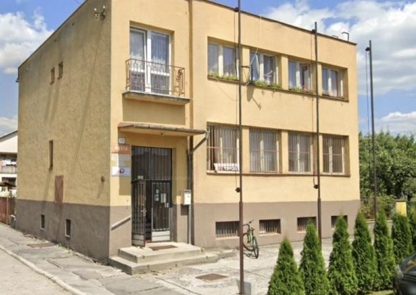 Na predaj polyfunkčná budova Svinná - okr.Trenčín