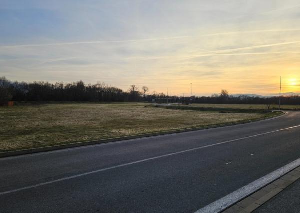 PRIEMYSELNÉ POZEMKY V PRIEVIDZI NA PREDAJ