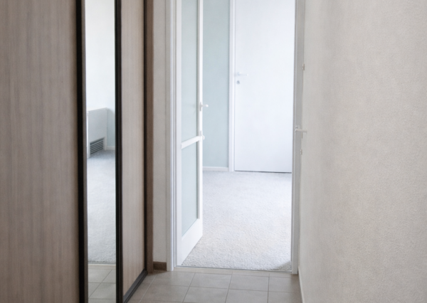 NA PREDAJ 3-izbový byt s 2 balkónmi – Prievidza, staré sídlisko