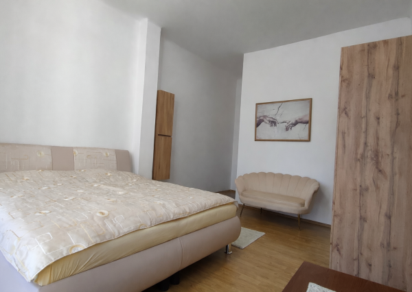 Na prenájom 3- izbový byt v centre  Banskej Bystrice