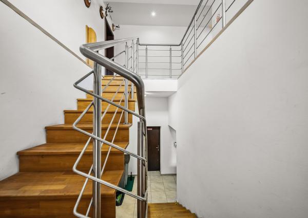 Na predaj   RD  s polyfunkciou, - okr. Zvolen