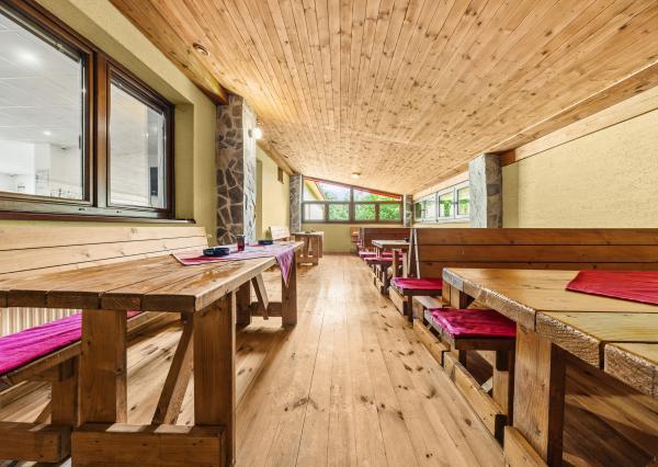 Na predaj   RD  s polyfunkciou, - okr. Zvolen