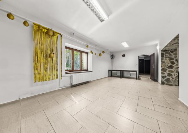 Na predaj   RD  s polyfunkciou, - okr. Zvolen