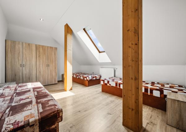 Na predaj   RD  s polyfunkciou, - okr. Zvolen