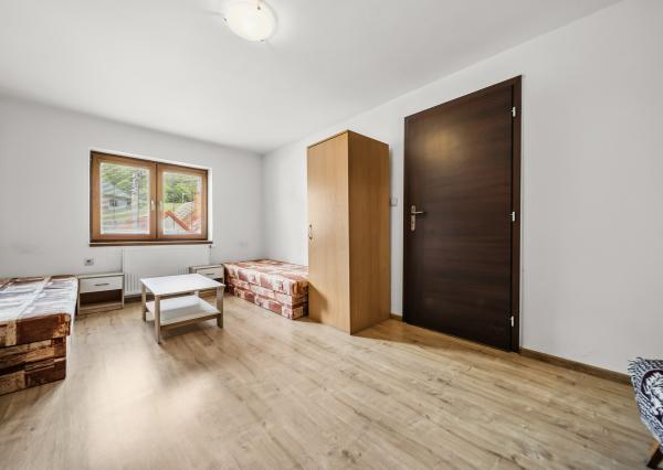 Na predaj   RD  s polyfunkciou, - okr. Zvolen