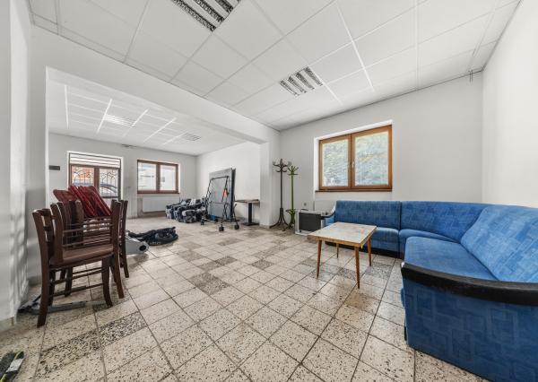 Na predaj   RD  s polyfunkciou, - okr. Zvolen