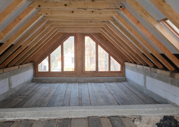 Štýlový kamenný dom s veľkým pozemkom – Malá Čausa