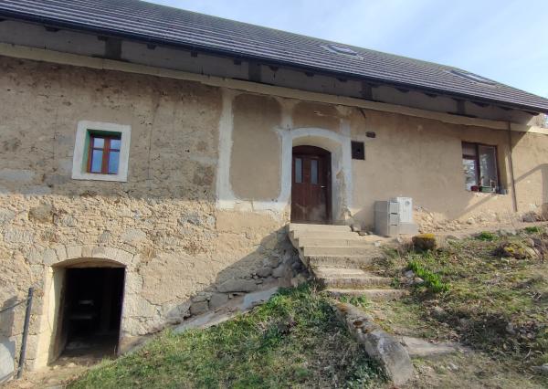 Štýlový kamenný dom s veľkým pozemkom – Malá Čausa