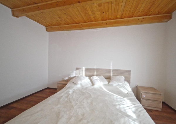 Na predaj rodinný dom a parkovaním - Nižná Šebastová, Prešov