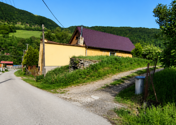 Na predaj rodinný dom, obec Zliechov, okr. Ilava