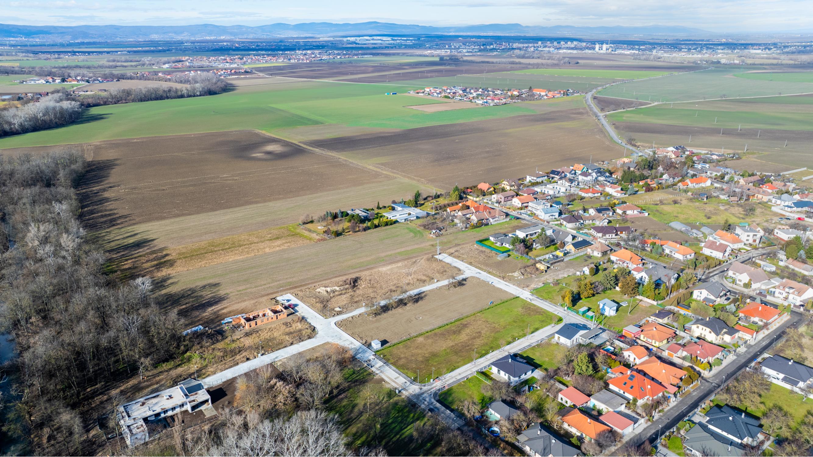 Predaj stavebné pozemky v novej časti  obce Hrubý Šúr-Senec