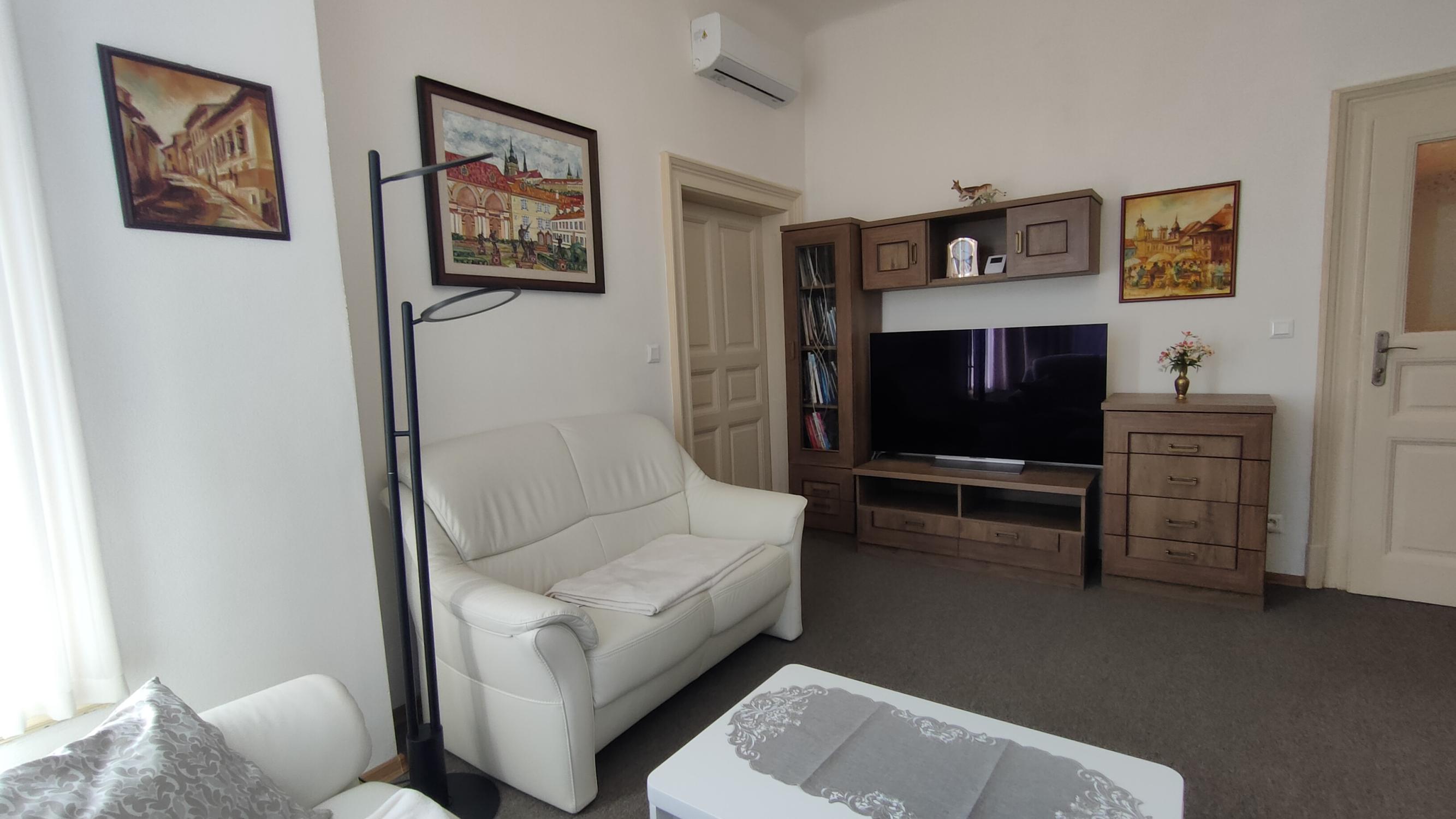 Na prenájom 3- izbový byt v centre  Banskej Bystrice